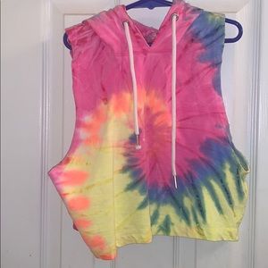 cute summer tie dye shirt without sleeves